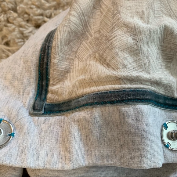 Lululemon Savasana Wrap Size 4 - Picture 7 of 16